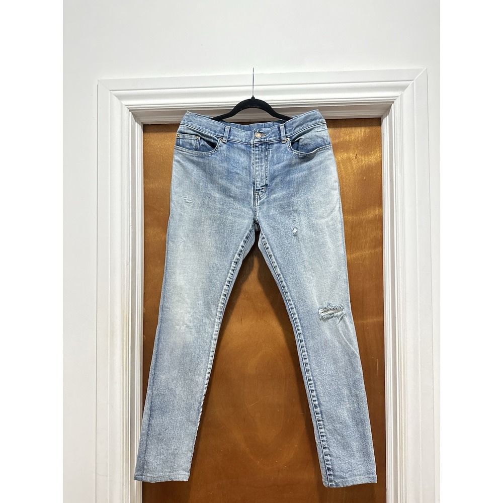 Saint Laurent Women's Light Blue Distressed Jeans D02  M/SK-LW